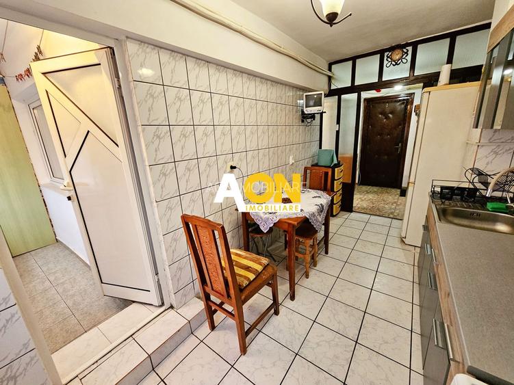 Apartament 2 camere, mobilat, utilat, etaj 3, cu boxa si parcare - 9