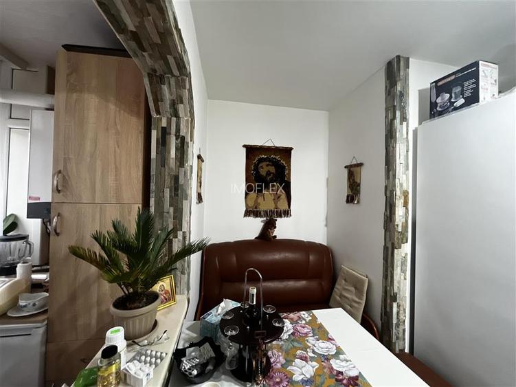 Apartament 2 camere zona Burdujeni,str Tineretului - 11