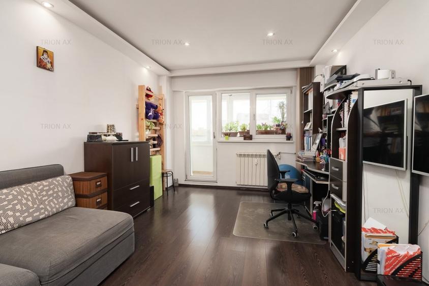 2 CAMERE DECOMANDAT, 57 MP, ROND OBOR, 1 MIN METROU, VEDERE PANORAMICĂ, RENOVAT