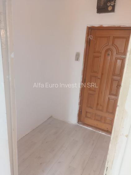 Garsoniera cu balcon, bloc turn, cu priveliste spre munti - 5