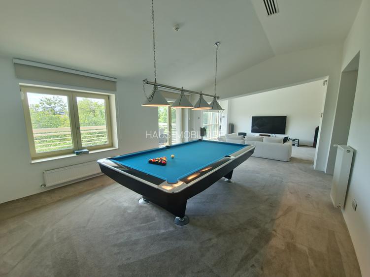 Vila deosebita  la un pas de mare mobilata si utilata - 59