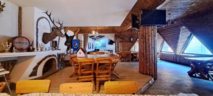 Pensiune deosebita, locuri de cazare, restaurant, pizzerie si spatii comerciale - 6