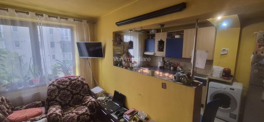 Apartament 3 camere , zona Liceul Liviu Rebreanu - 2