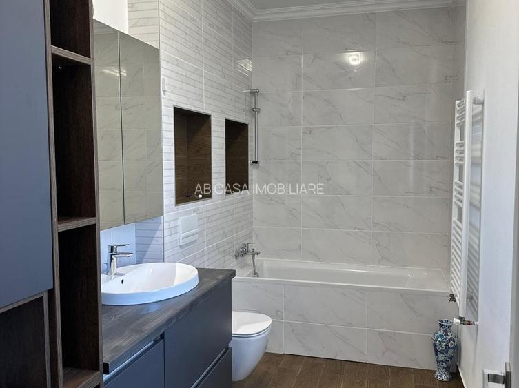 Duplex superb, P+E, 120 mp, 5 camere, 3 băi, bine poziționat, Giroc, comision 0% - 28