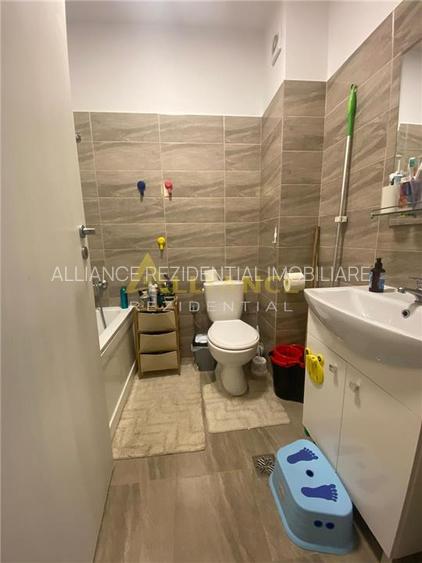[SECTOR 4] Apartament 3 camere - 2 bai + Parcare - 7