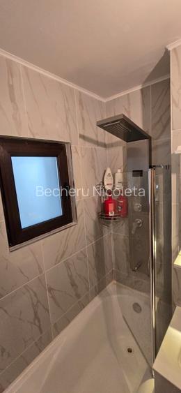 Vând apartament, 3 camere decomandat, zona Far.  - 7