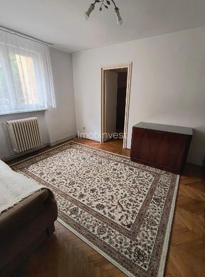 Vand apaqrtament cu 2 camere cf. 2, nedecomandat etaj 4/4, zona Aleea Savinesti - 3
