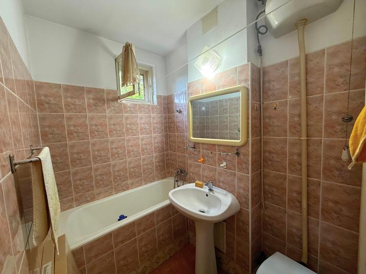 Apartament 3 camere decomandat | Etaj 2 | Str.Covasna | Lângă Școala 108 | 60 mp