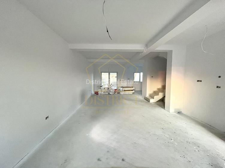 Duplex cu 4 camere despărțit prin camera tehnica | Mosnita Noua - 6