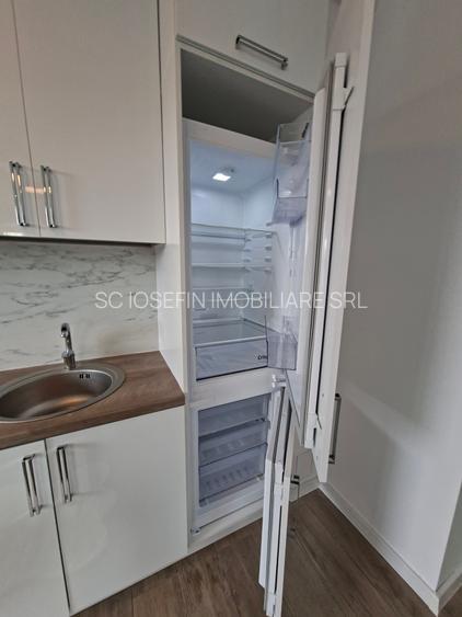 Bloc nou,  apartament   cu  parcare si curte proprie. - 6