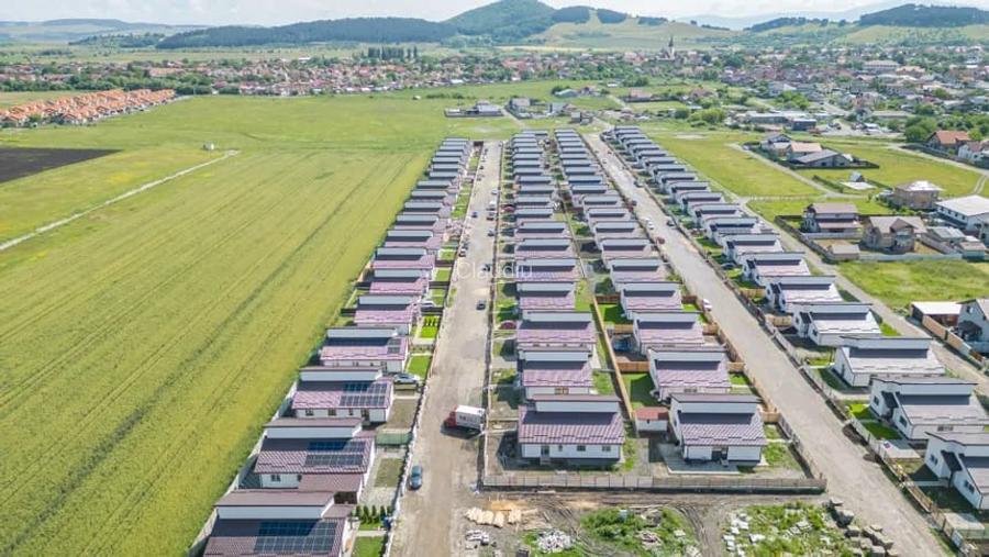 Casa individuala 3 camere mobilata/utilata noua Sanpetru - 7