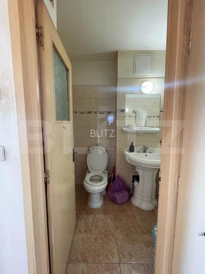 Apartament de 3 camere decomandat, 75 mp, 2 băi, 2 balcoane, etaj intermediar. - 16