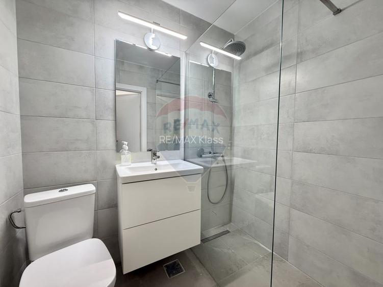 De inchiriat | Apartament 3 camere | partial mobilat | Metrou 1 Dec - 5