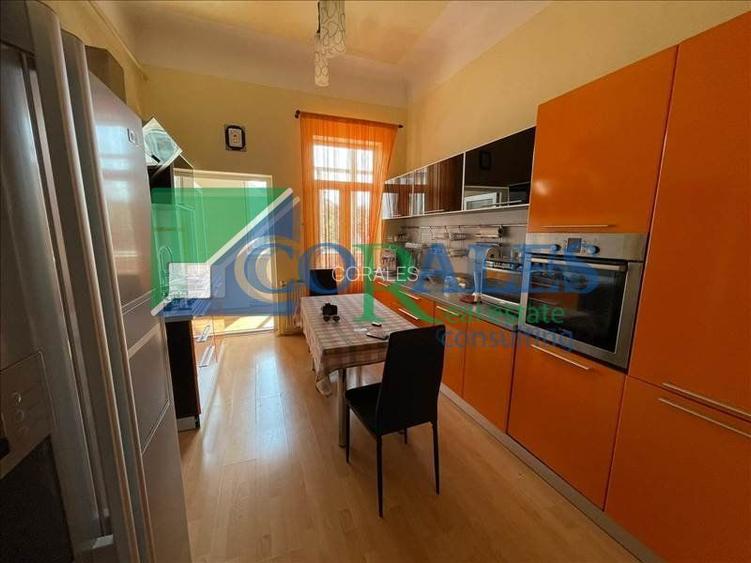 Zona Sinaia! Casa Renovata complet Exterior si Interior. - 7