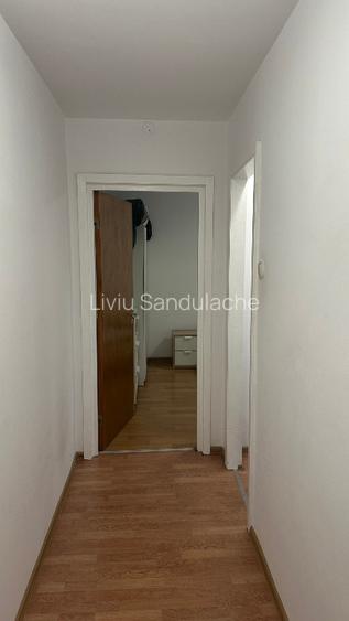 Apartament cu 2 dormitoare, living semidecomandat si hol foarte lung - 11