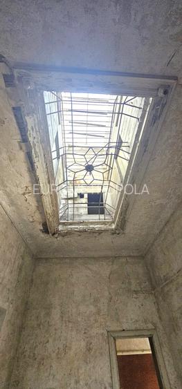 Vanzare casa si teren 550 mp zona centrala - 3