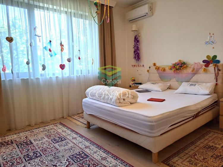 Otopeni- central, vila cu 5 camere de vanzare,  230 mp - 5