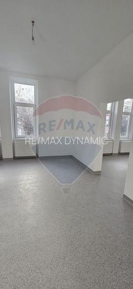 Spațiu comercial pe strada Elena Ghiba Birta - 4