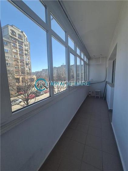 Royal Imobiliare-Inchiriere Apartament 3 Camere Zona Piata Mihai Viteazu - 8