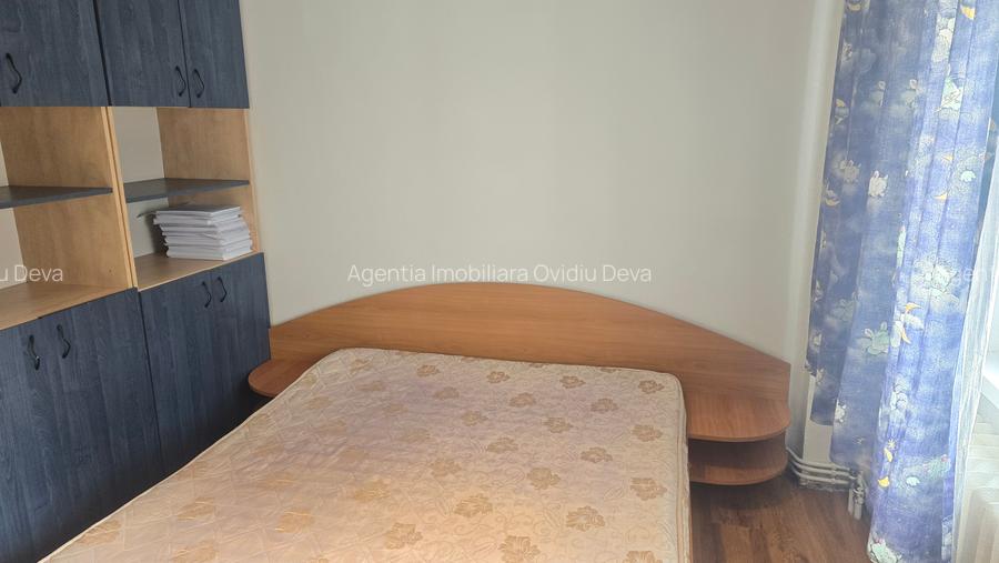 Vand apartament 3 camere în Deva, zona ultracentrală Lido-Casa de Pensii, etaj 2 - 8