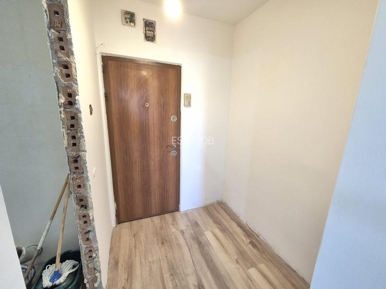 Vanzare garsoniera  zona Astra Str.Soarelui etajul 4 din 9 bloc cu 2 lifturi - 8