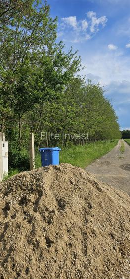 Teren intravilan - 4752 mp - 8 loturi de 594 mp - com Gruiu-Lipia - km 31 A3 - 7