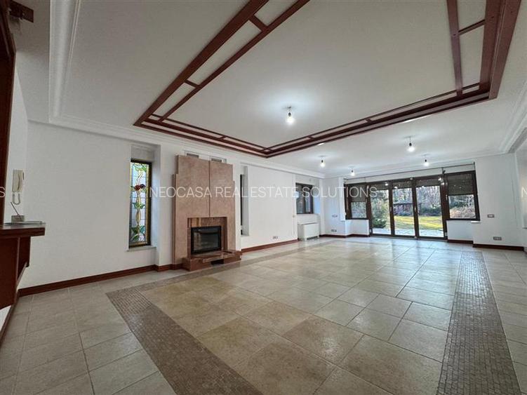 VILA IMPRESIONANTA LANGA PADURE // PISICINA INTERIOARA // TEREN 1700 MP - 18