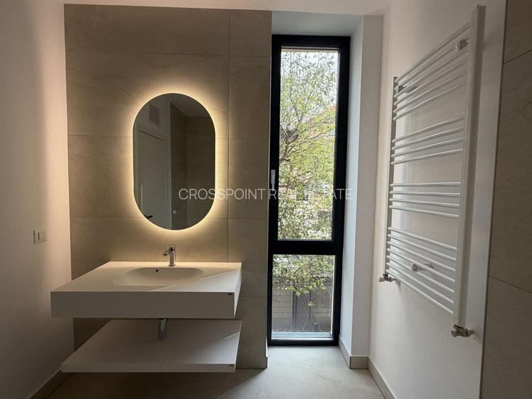 Vilă premium P+1+M,  156 mp utili, curte proprie2 locuri de parcare - 6