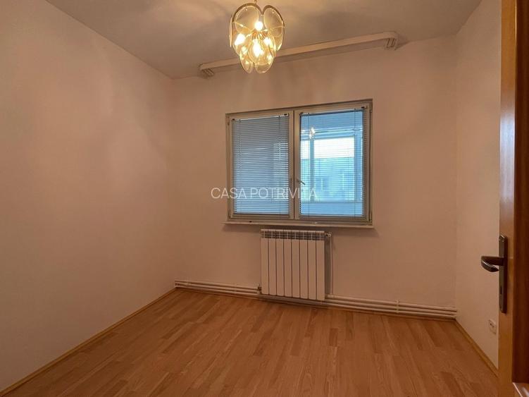 Tomis III, apartament cu 4 camere decomandate, centrala pe gaz, liber - 13