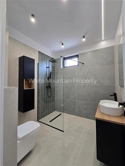 Vila noua, 5 camere, Iancu Nicolae, comision 0% - 15