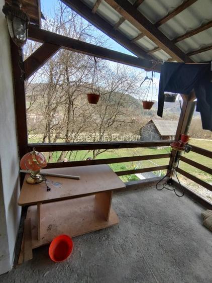 Vand casa & teren, in suprafata de 8000 mp. Rel. la tel. 0741929870. - 9