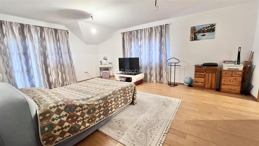 Casa individuala cu 5 camere, 270 mp, Tractorul - zona Coresi - 15