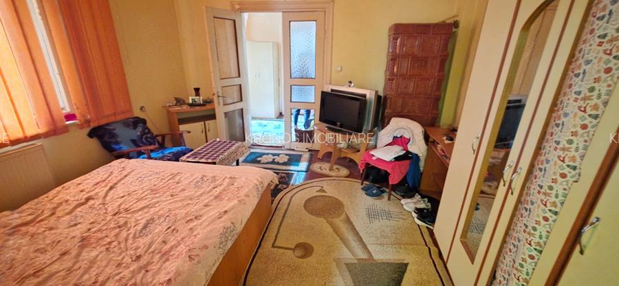 CENTRU 2 CORPURI DE CASA DIN CARAMIDA 5 CAMERE 2 BAI 2 BUCATARII UTILITATI, GAZE - 24