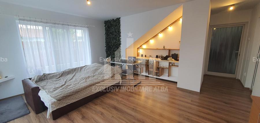 Casa individuala | 560mp | 30ml deschidere |Toate utilitatile | Ciugud - 2