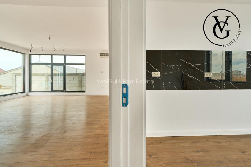 Vila modernă - finisată -terasă circulabila vedere lac și mare - 4