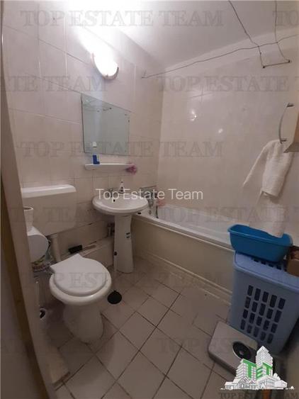 Bd Basarabiei -Parcul National- Vanzare  Garsoniera in bloc  Anvelopat-Libera - 10