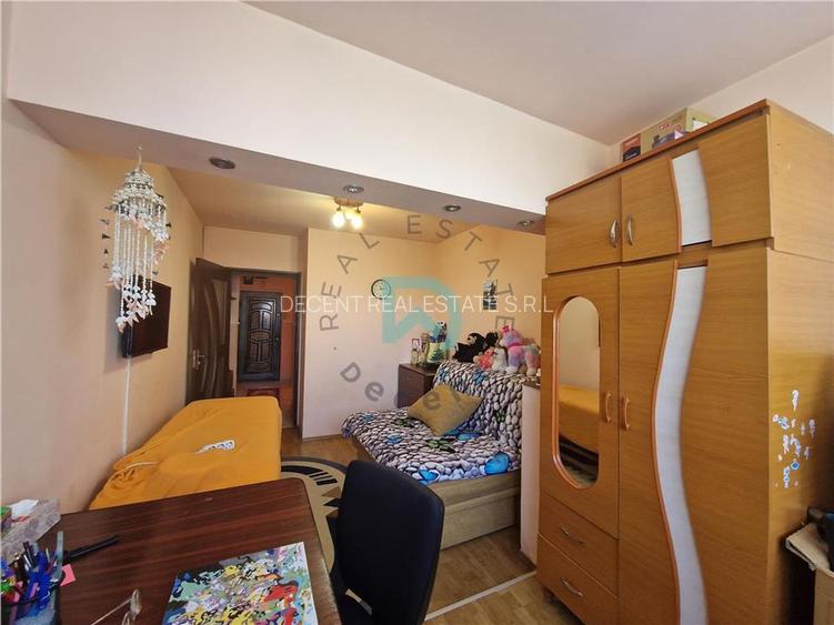 Apartament 4 camere, etaj intermediar, Tractorul, Brasov - 16