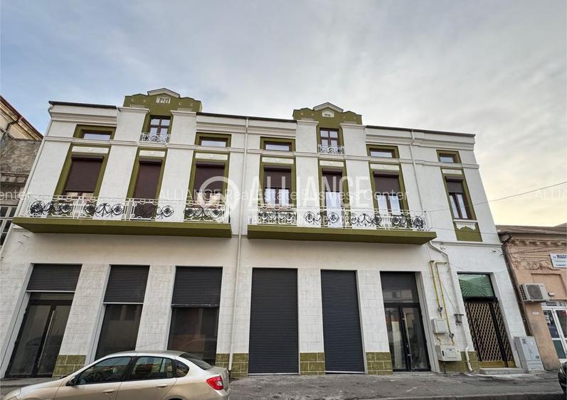 POLICLINICA CU PLATA(cod03) - Spatiu comercial luminos si inalt ! - 24