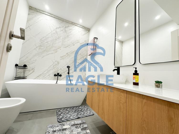 Casa de Cultura - 3 Camere de lux in bloc nou cu parcare, Termen lung - 12