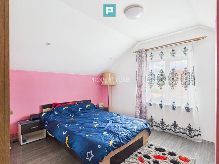 Casă spațioasă cu grădină în Topolovățu Mare - 11