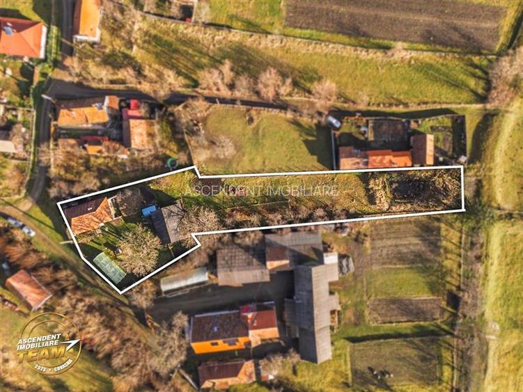 Gospodarie cu anexa, pivnita, iaz cu pesti si 2.280 mp de teren fertil Lemnia, C - 12