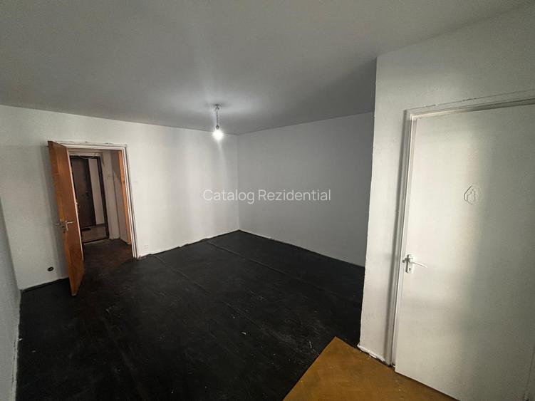 Garsoniera de vanzare in zona Costin Georgian-metrou - 2