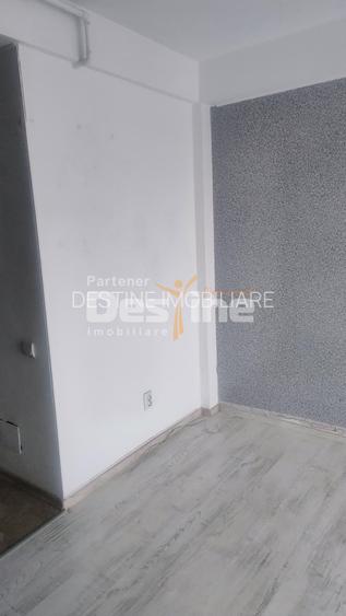 Vand apartament 2 camere 55000 euro+loc de parcare inclus - 2