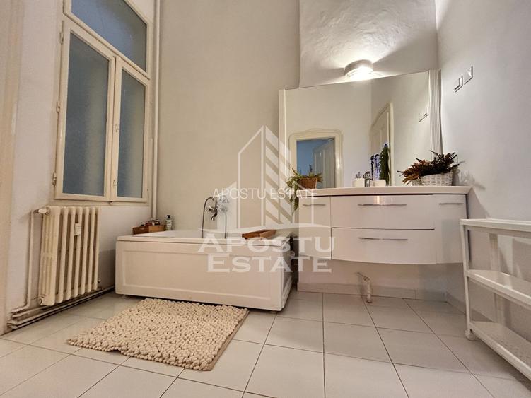 Apartament, spatios etaj 1, vedere in Piata Victoriei - 9