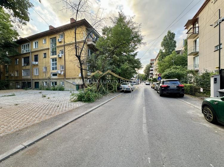 Teren intravilan ***414mp*** // Primaverii - 7