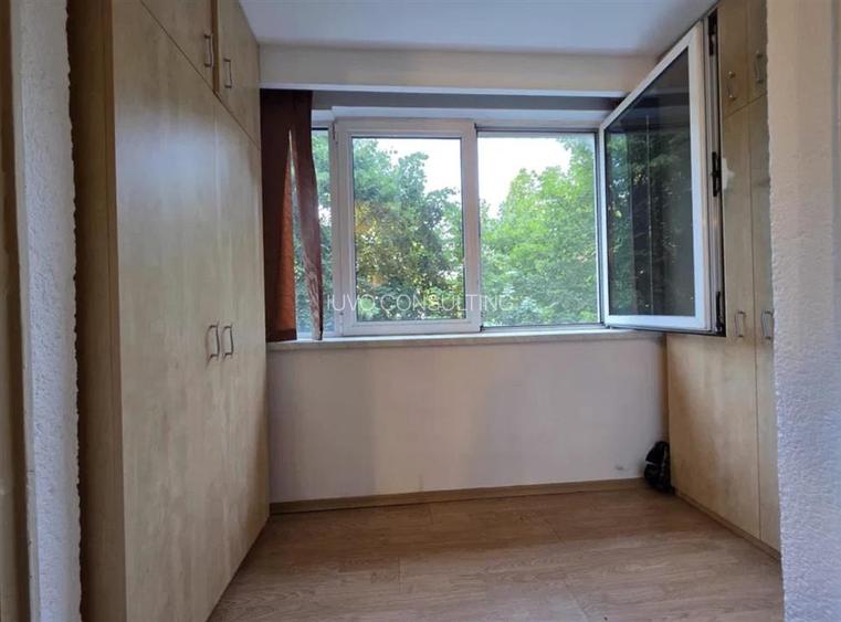 Vanzare Apartament 3 Camere Semidecomandat Berceni-Straduintei - 5
