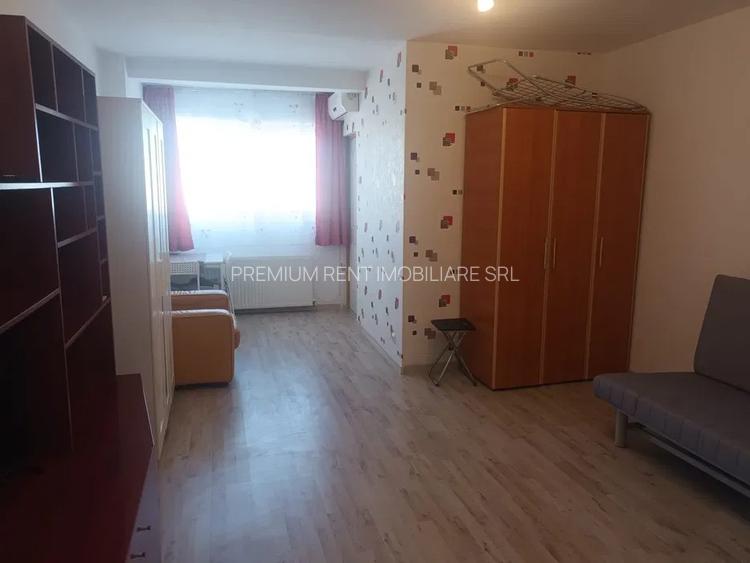 Dristor, garsoniera, 6 minute metrou, mobilat, utilat, renovata recent - 4