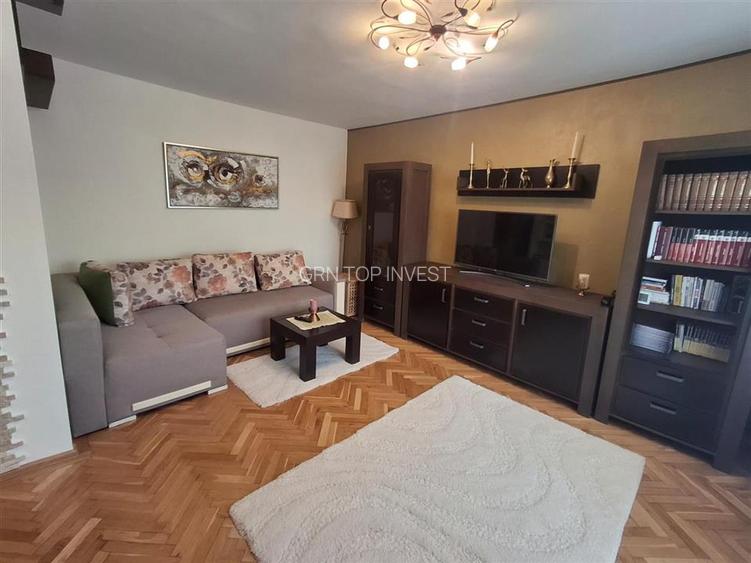 Apartament 3 camere decomandat 2 bai pivnita zona Sub Arini - 2
