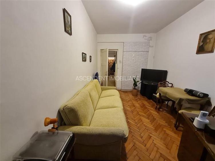 Decomandat pe 2 camere+ birou, etaj 1, Bulevardul Grivitei, Brasov - 23