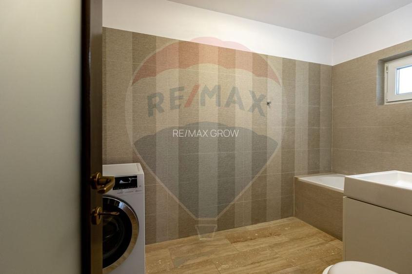 Casă/Vilă duplex cu 5 camere de vânzare, strada 9 Mai- zona Centrală - 9